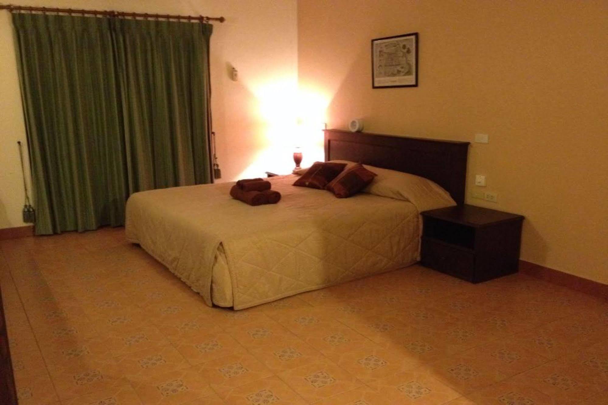 Bon Ca Va Hotell Chiang Mai Exteriör bild
